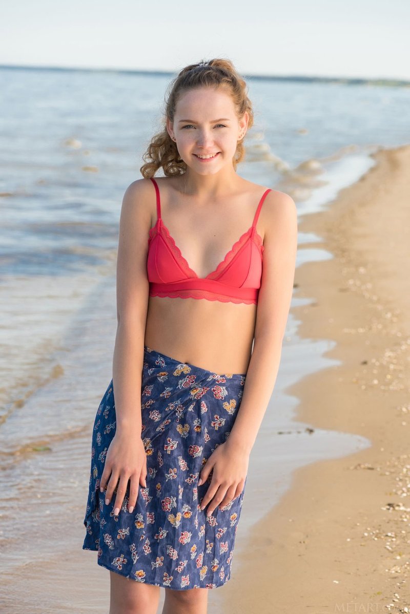 Яна, 27 лет, 1 размер груди